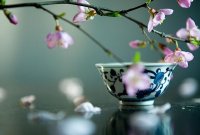 女孩子學(xué)茶藝好還是花藝好？