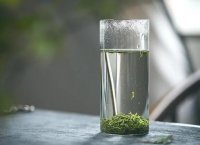 中國(guó)茶葉的三大類： 綠茶、紅茶、烏龍茶